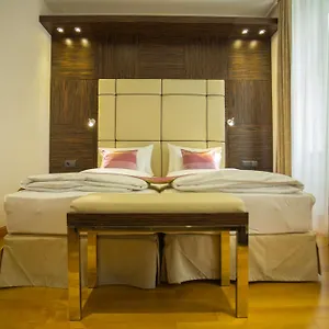 4* מלון Western Arcadia